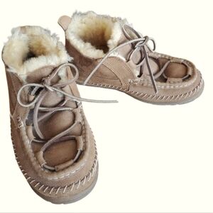 L.L. Bean Wicked Good Lodge Chukka women's size 6 medium brown